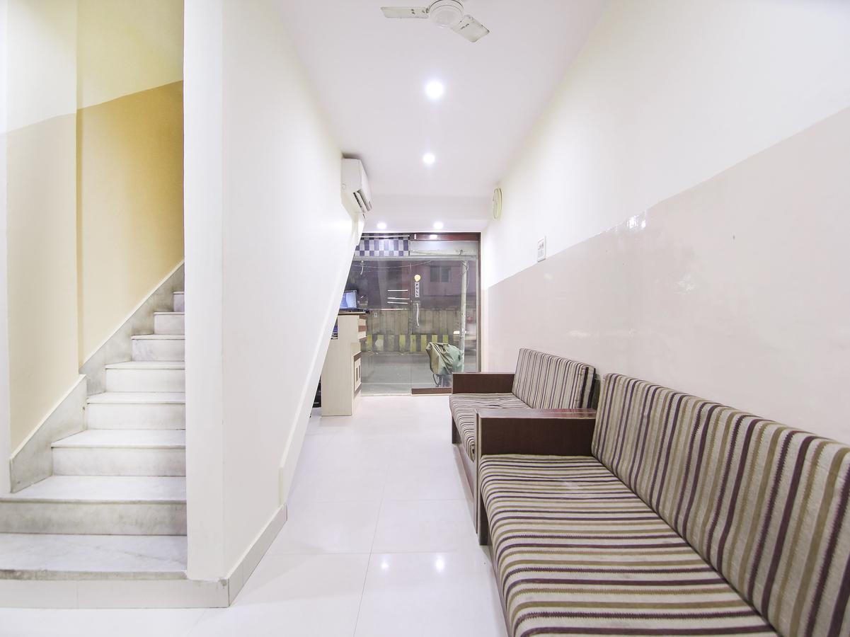 Oyo 14345 Hotel Panchsheel Varanasi Exteriör bild