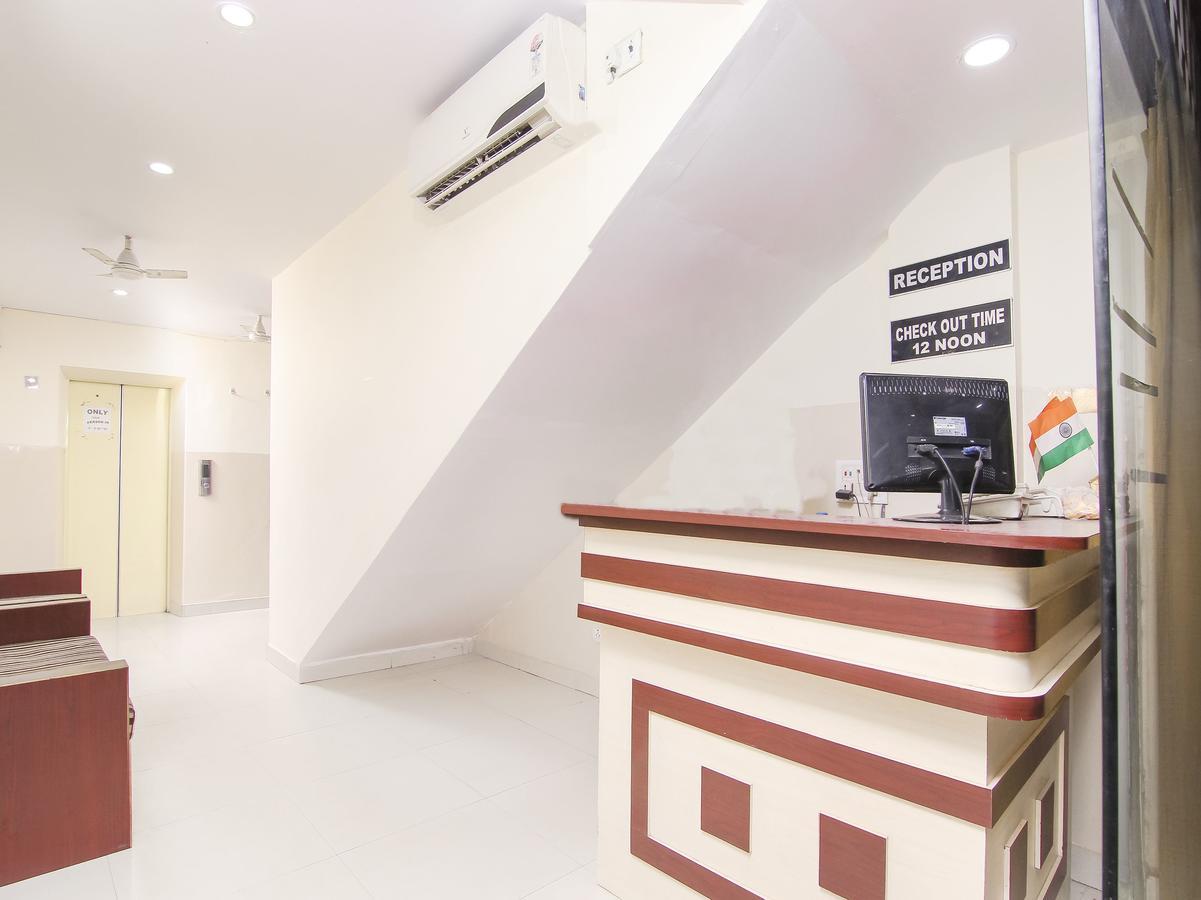 Oyo 14345 Hotel Panchsheel Varanasi Exteriör bild