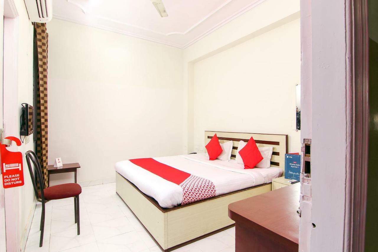 Oyo 14345 Hotel Panchsheel Varanasi Exteriör bild